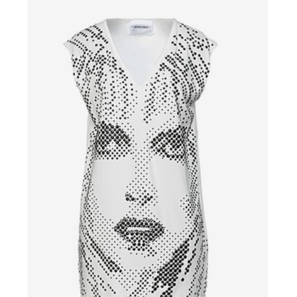 Brand Unique t shirt White M